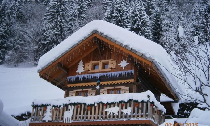 Saint-Jean-dʼAulps Ski Chalet | Chalet Fleur des Neiges