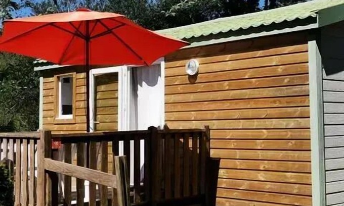 La Foret-Fouesnant Ski Chalet | Chalet for 4 people