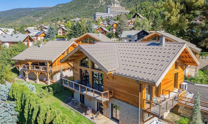 Forville Ski Chalet | Chalet Serre Chevalier Briancon 10 Personnes