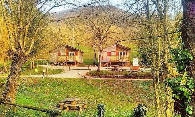 Clairvaux-d'Aveyron Ski Chalet | Chalet Fugue Issalen