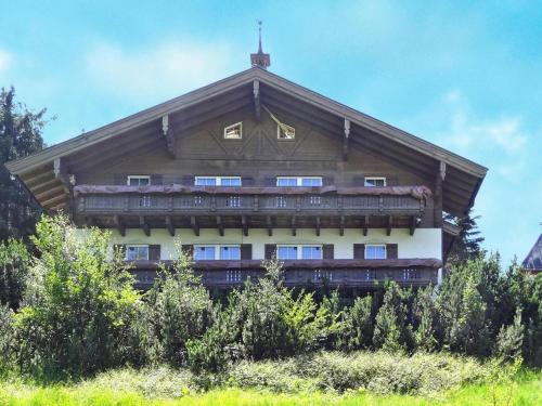 Dienten am Hochkoenig Apartment | Chalet in Dienten with Ski-In Access