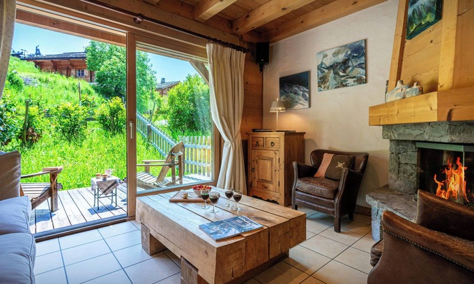Le Grand-Bornand Ski Chalet | Chalet L'Ours Blanc - ski-in ski-out base for 8, open fire - OVO Network
