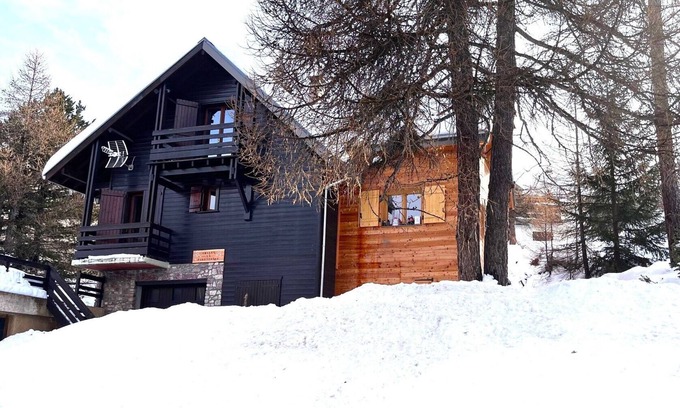 Risoul Ski Chalet | Chalet la Parenthèse Risoul Pied des Pistes Jusqu'à 20 Personnes