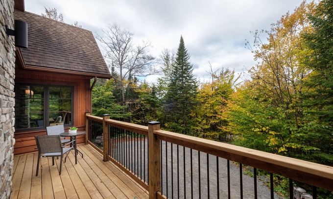 Saint-Faustin-Lac-Carre Ski Chalet | Chalet Le Mont-Blanc