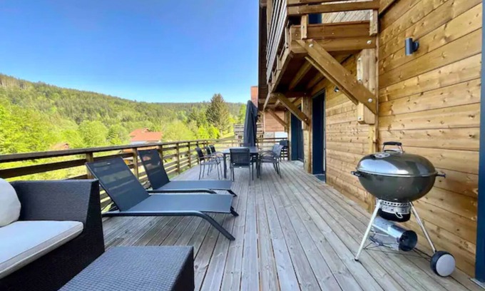 Gerbepal Ski Chalet | Chalet 'Les 2 Marmottes' with Mountain View, Private Terrace and Wi-Fi