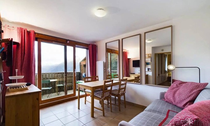 Les Eucherts Apartment | Chalet Les Eucherts - Tastefully decorated apartment with free WiFi