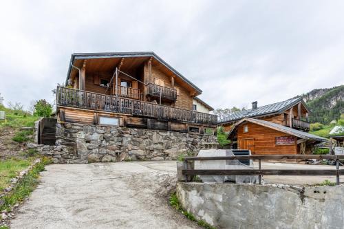 Notre-Dame-du-Pre Ski Chalet | Chalet Les Skieurs