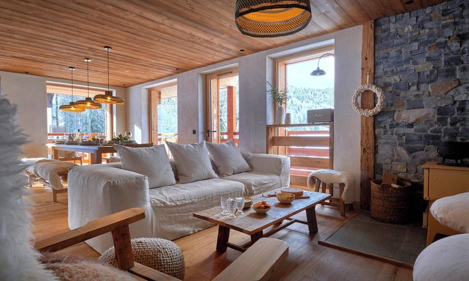 La Clusaz Ski Chalet | Chalet Limanosa - relaxing stay 15p with spa in La Clusaz - OVO Network