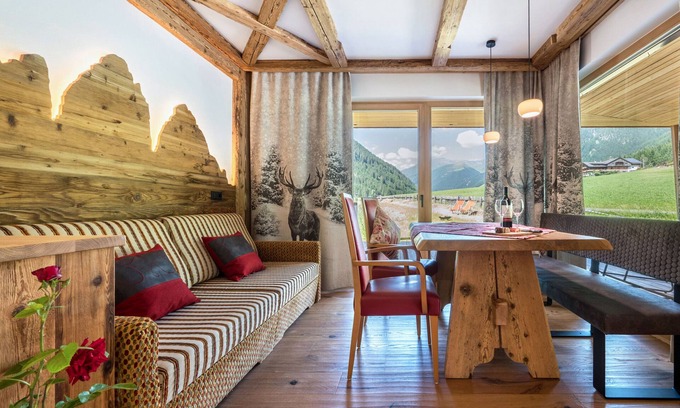Prateria Ski Chalet | Chalet "Moutain Villa Anita" with Private Terrace and Wi-Fi