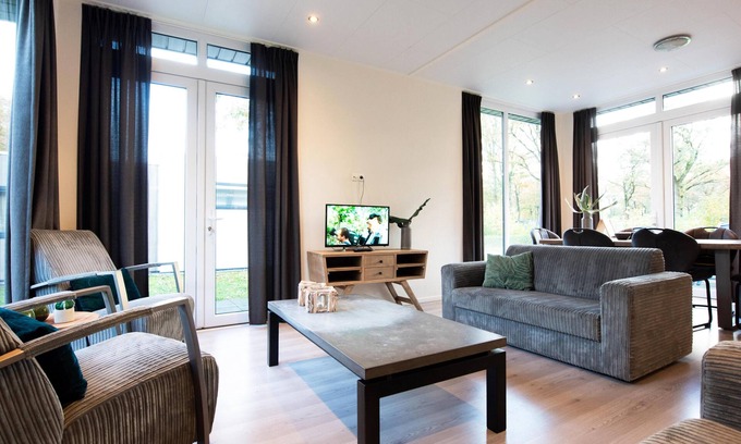 Zorgvlied Ski Chalet | Chalet on a beautiful park in Drenthe