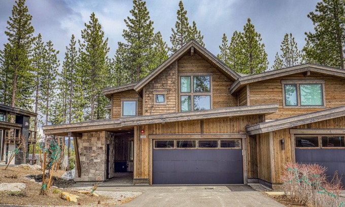Truckee House | Chalet on Shady Lane at Schaffer's Mill, 4BDRM, Club Amenities, Ski & Golf!