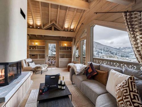 Albiez-le-Jeune Apartment | Chalet raffiné avec accès direct aux pistes et jacuzzi - FR-1-568-57