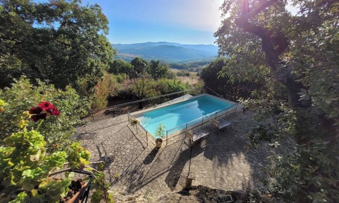 Castelnuovo di Val di Cecina Ski Chalet | Chalet Red Devil