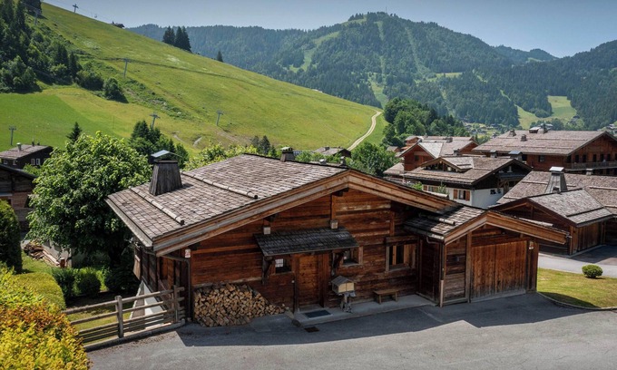 La Clusaz Ski Chalet | Chalet San Marco - mountain luxury stay for 6 - OVO Network