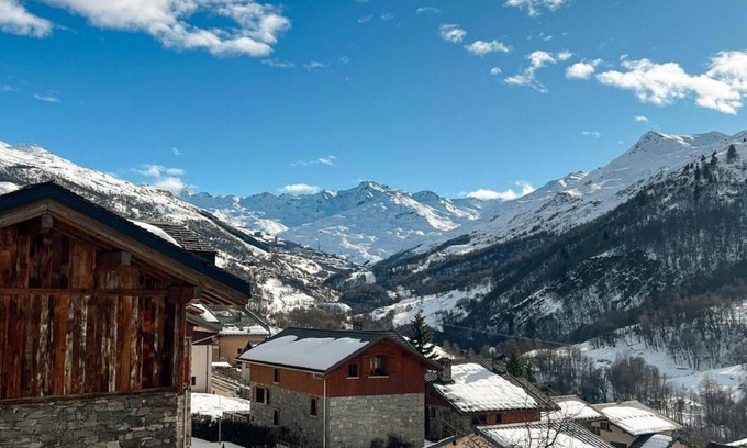 Saint-Marcel Ski Chalet | Chalet with panoramic view · Modern comfort · Quick access to 3 Vallées