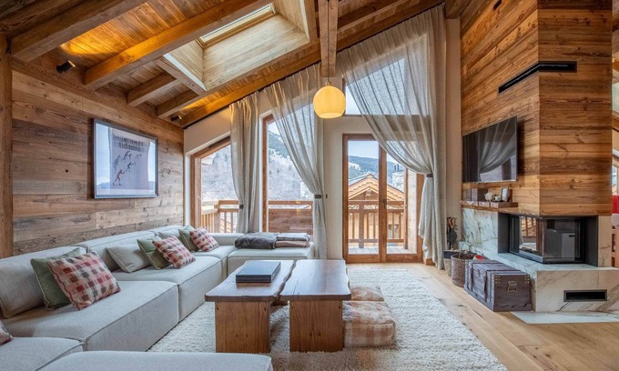 Meribel Ski Chalet | Chalet Yolo with swimming pool, sauna, hot-tub, hammam and cinema room