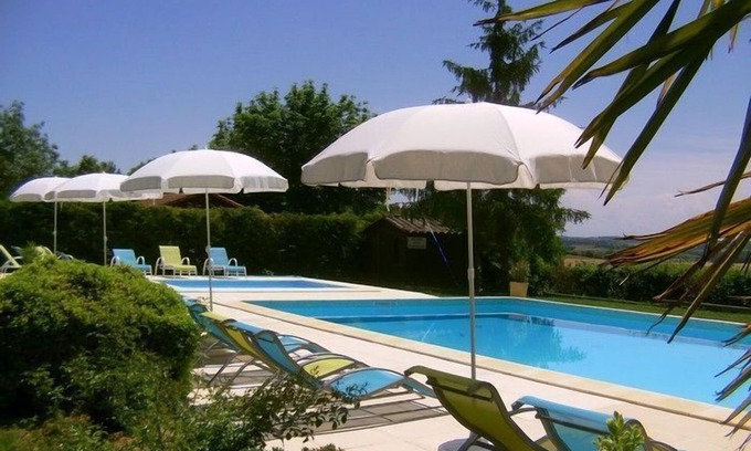 Lussan RV Rental | Chalets des Mousquetaires