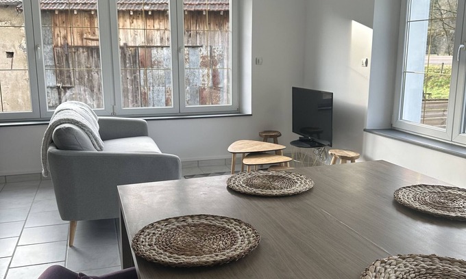 Vagney Apartment | Chaleureux Appartement Rénové, Idéal Avec des Enfants