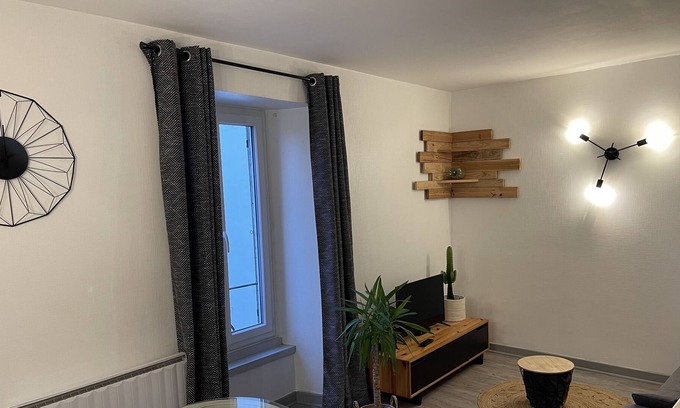 Aurillac Apartment | Chaleureux t2 Refait a Neuf