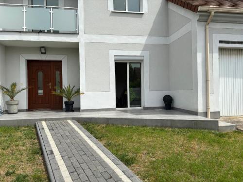 Chelles House | Chambre a louer a Chelles 20 minutes de Paris ou Disneyland RER E