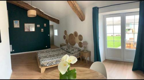 Saint-Saturnin-du-Bois Bed & Breakfast | Chambre Au clos des auges