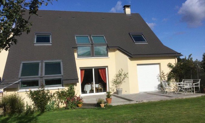 Jullouville Bed & Breakfast | Chambre d'hôtes - La Maison de Jane