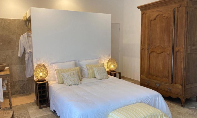 Cabrieres-dʼAigues House | Chambre d'hôtes de la cime