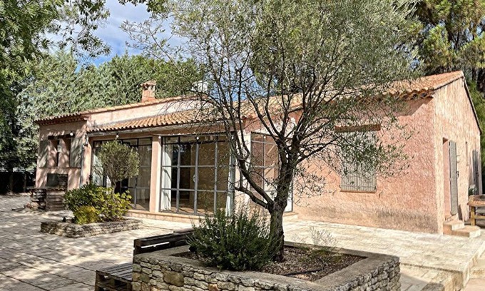 Rustrel Bed & Breakfast | Chambre d’hôtes l’Orange Bleue