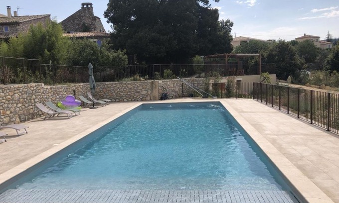 Lagorce Bed & Breakfast | Chambre d'hôtes Lavande- A l'Ombre des Tilleuls