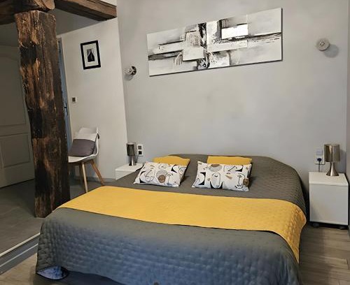 Neuville-de-Poitou Bed & Breakfast | Chambre d'Hote Familiale