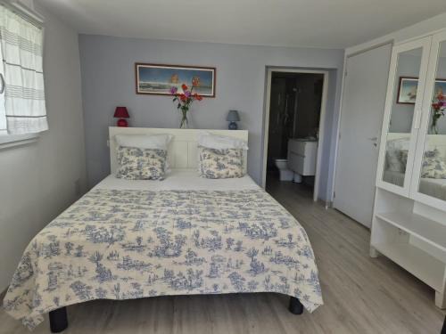 Hendaye House | Chambre double avec salle de bain privative