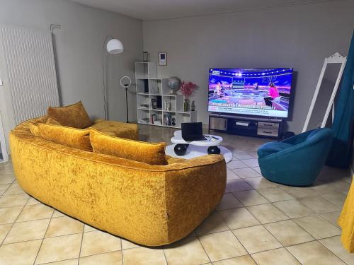 Fleury-les-Aubrais House | Chambre