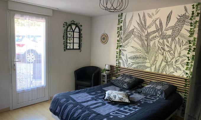 Rilhac-Rancon House | Chambre indépendante confortable , agréable et calme !