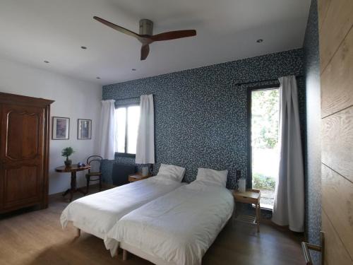 La Ferte-Saint-Aubin Bed & Breakfast | Chambre "Madeleine" avec 2 lits simples et table d'hôtes - FR-1-590-468