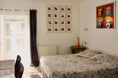 Monceaux-en-Bessin Bed & Breakfast | Chambre Premium Pomme Cannelle close to Bayeux Normandie 2 pers