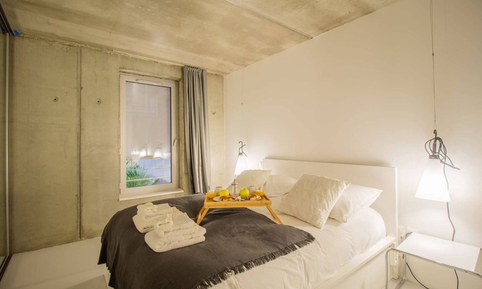 Carmes Apartment | Chambre Simple - Vue sur Jardin