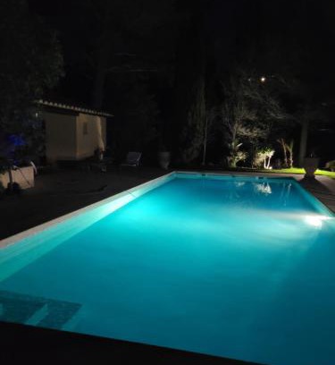 Les Hauts de Villeneuve Bed & Breakfast | Chambres d'hôtes Le Montagné