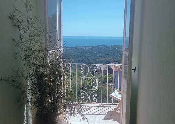 Valle-de-Campoloro Bed & Breakfast | Chambres d'hôte A Caserella, Maison de village rénovée avec vue sur mer
