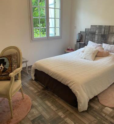 Saint-Mars-la-Briere Bed & Breakfast | Chambres dans maison avec piscine toboggan aquatique et spa