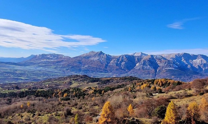 Saint-Bonnet-en-Champsaur Apartment | Champsaur : Authentic gîte 1250m - Exceptional mountain view - Garden