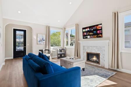 Hillcrest House | Champagne Taste - Luxury Home - Designer - Patio