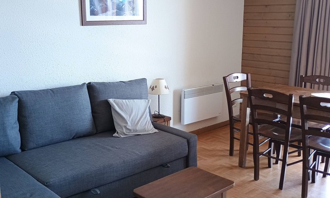 Chamrousse Apartment | Chamrousse apt 4/6 ppl – 3★ residence, ski-in/ski-out, great mountain views