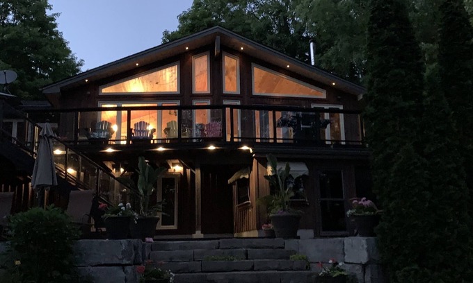North Kawartha Cottage | Chandos Lake Luxury Cottage