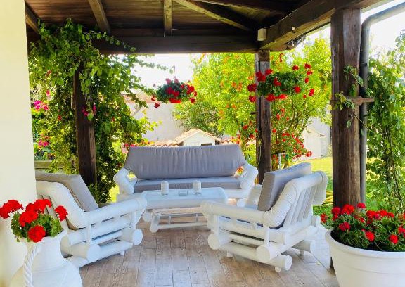 Formello Villa | Chanel Garden Relaxation Home