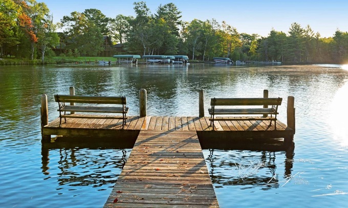 Eagle River Apartment | Chanticleer Inn 57