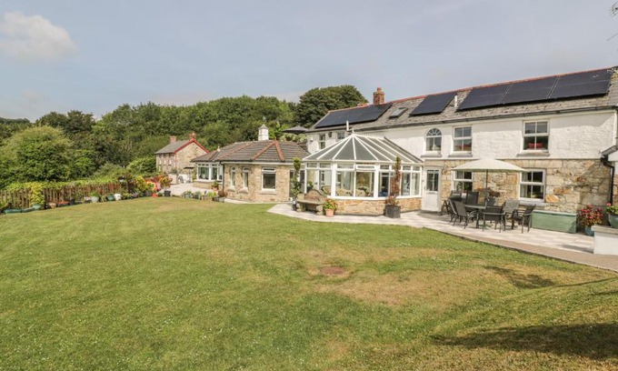 Polgooth House | Chapel Green