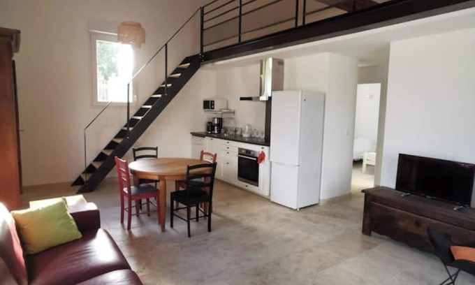 Saint-Saturnin-les-Avignon House | Charming Provencal house and garden in the heart of Saint-Saturnin-lès-Avignon