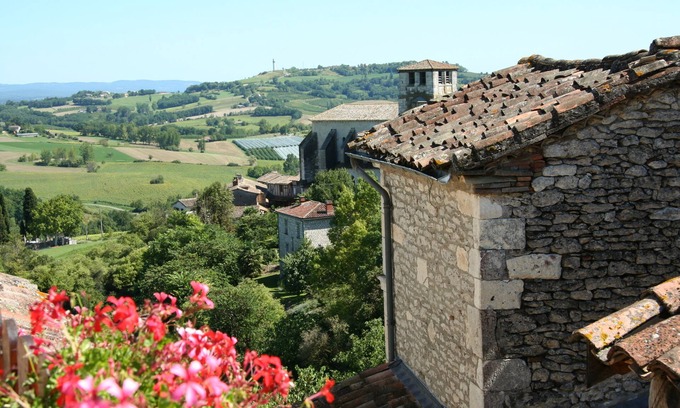 Montpezat-de-Quercy Cottage | Character cottage in the heart of Quercy
