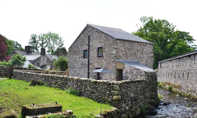 Millom Cottage | Character former shepherds cottage for couples or young families.