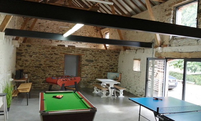 Mouchamps Cottage | Character house LE FIGONIER 15 Pers + Games room